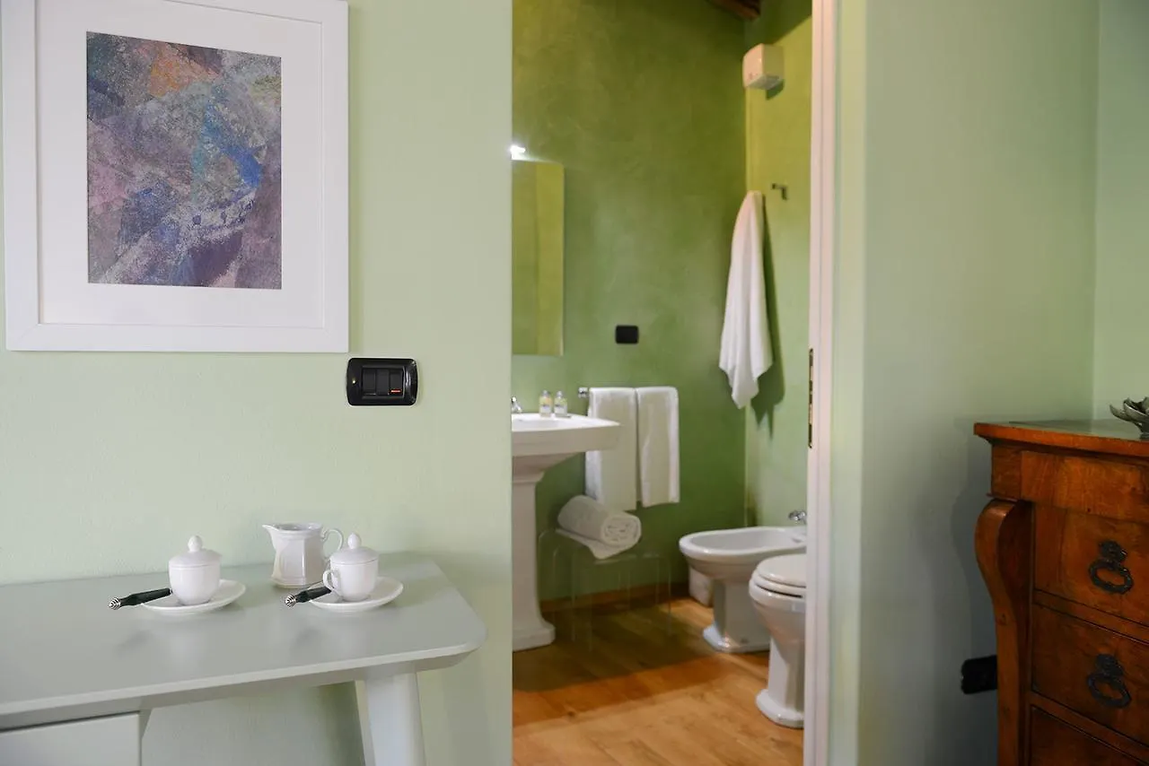 ***  Ai Santinelli Bed & Breakfast Vorno Italy